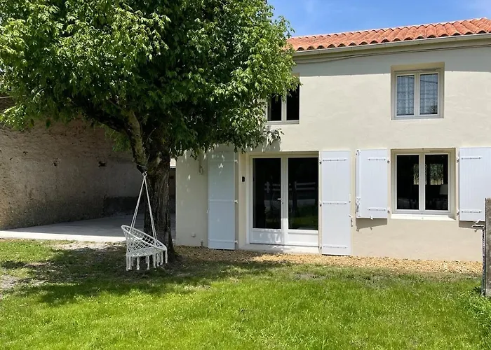 Le De Julia * Saint-Laurent-de-Medoc